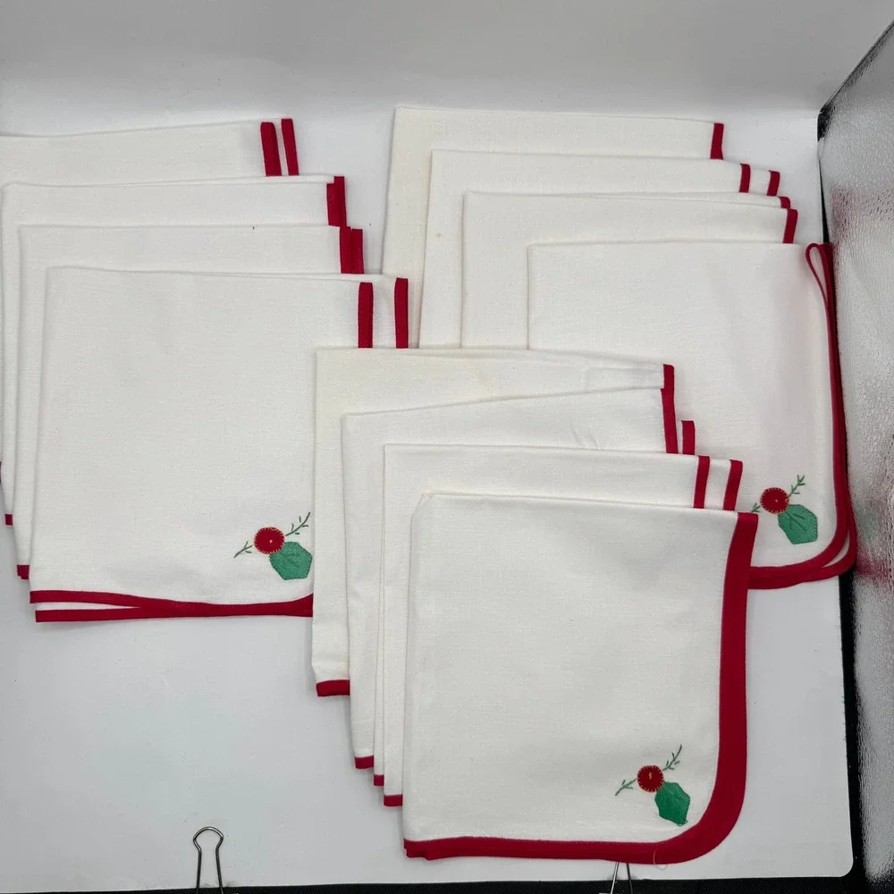 Holiday Cocktail Napkins 15x15 White Red Border Holly Berry Embroidered Set 12